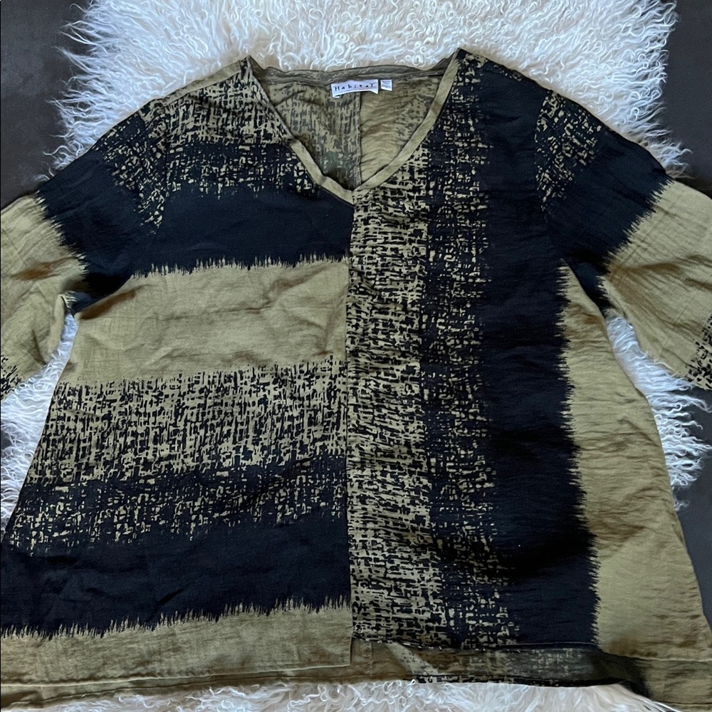Olive Green and Black Cottagecore Coastal Grandma Top in Excellent Condition